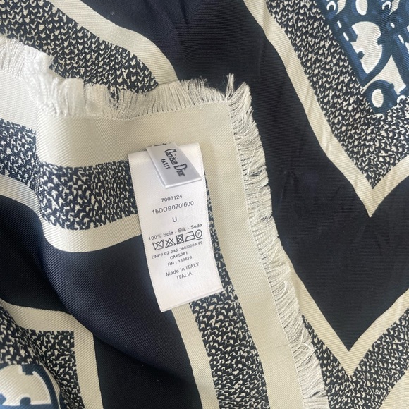 Christian Dior Silk Oblique Jacquard Scarf - Authentic - Picture 6 of 8